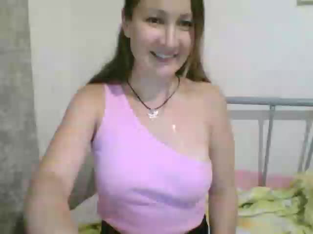 Yuliya333 Cam Model Chat October 17, 2025