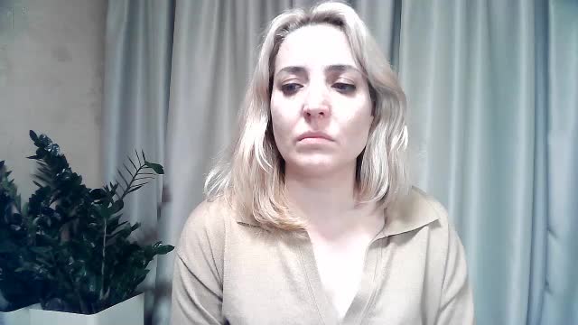 mariska-kiska Cam Model Chat October 17, 2025