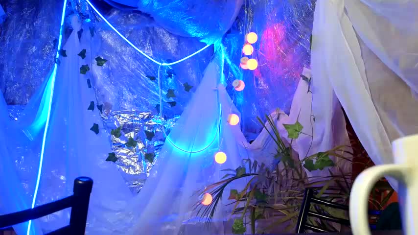 Jony_Marta Cam Model Chat October 17, 2025