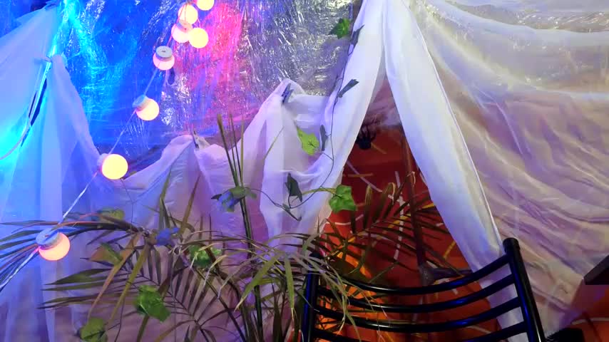 Jony_Marta Cam Model Chat October 17, 2025