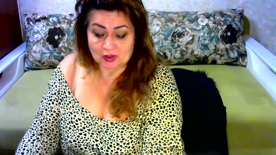 hugenipple Cam Model Chat October 17, 2025