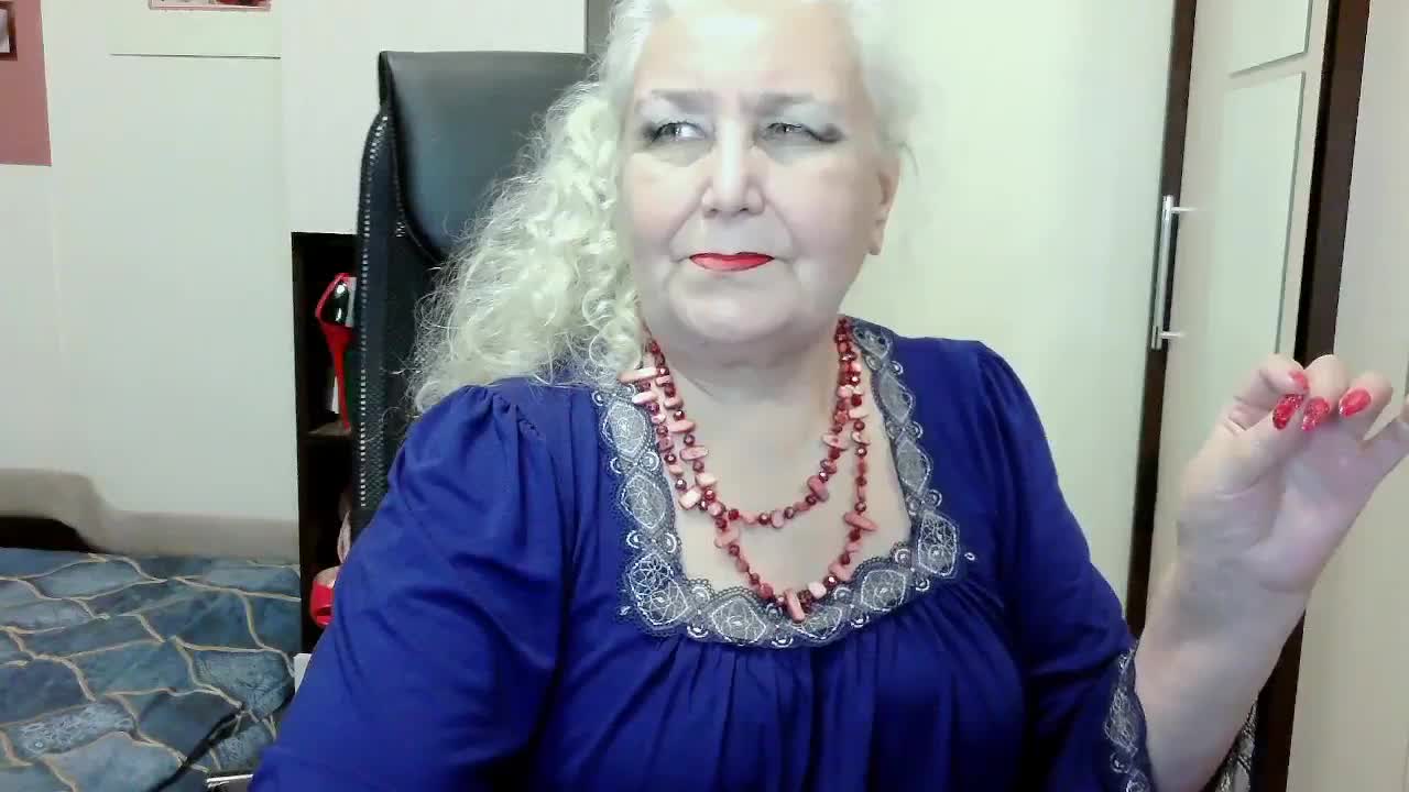 GrannyWants Cam Model Chat October 17, 2025