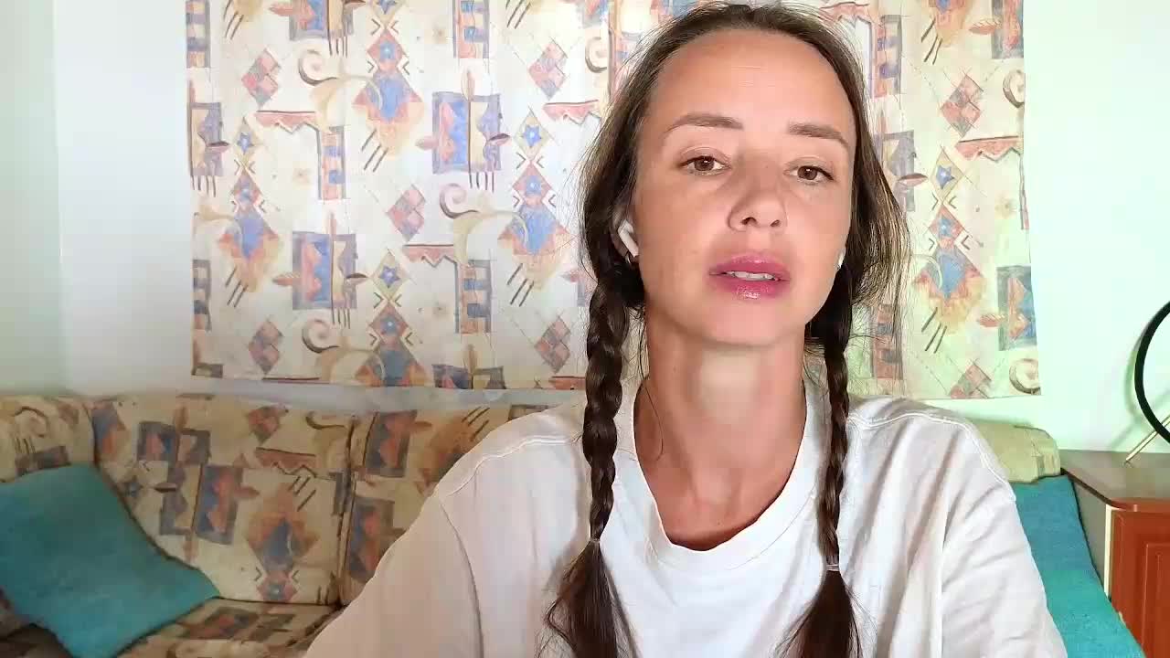 Miss_Milka Cam Model Chat October 17, 2025