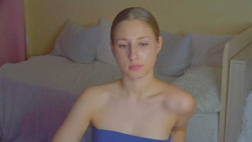 BritneyCruze Cam Model Chat October 17, 2025