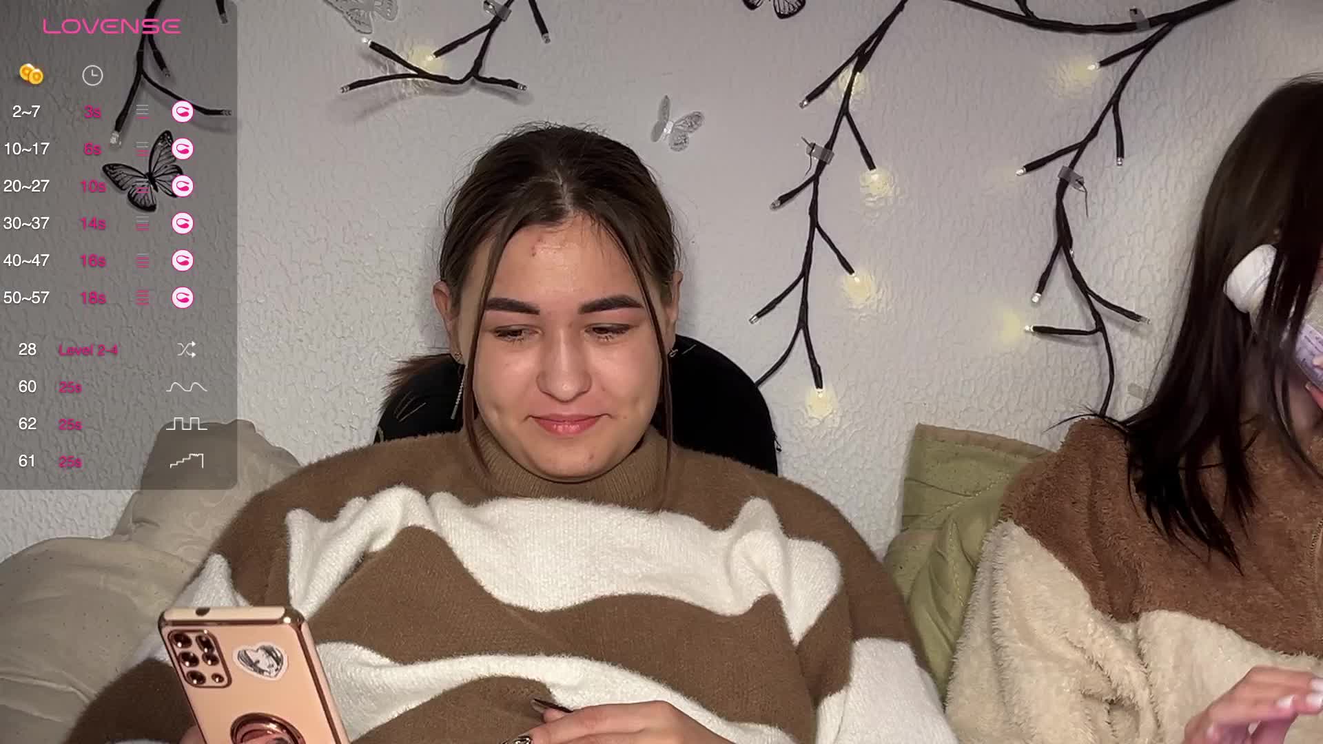 ZoyaVikki Cam Model Chat October 17, 2025