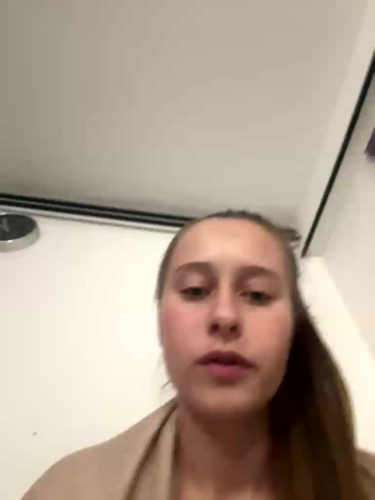 Kisacka Cam Model Chat October 17, 2025