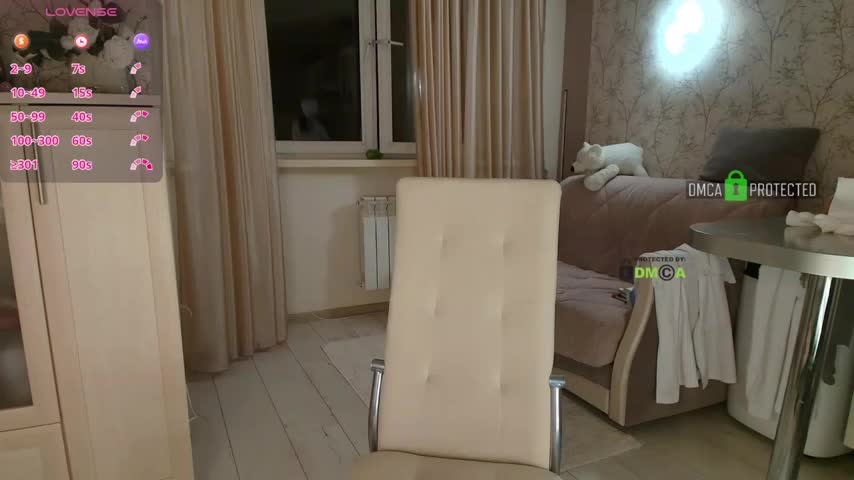 MilfeaN Cam Model Chat October 17, 2025