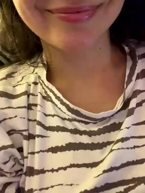 FeeBee Cam Model Chat October 17, 2025