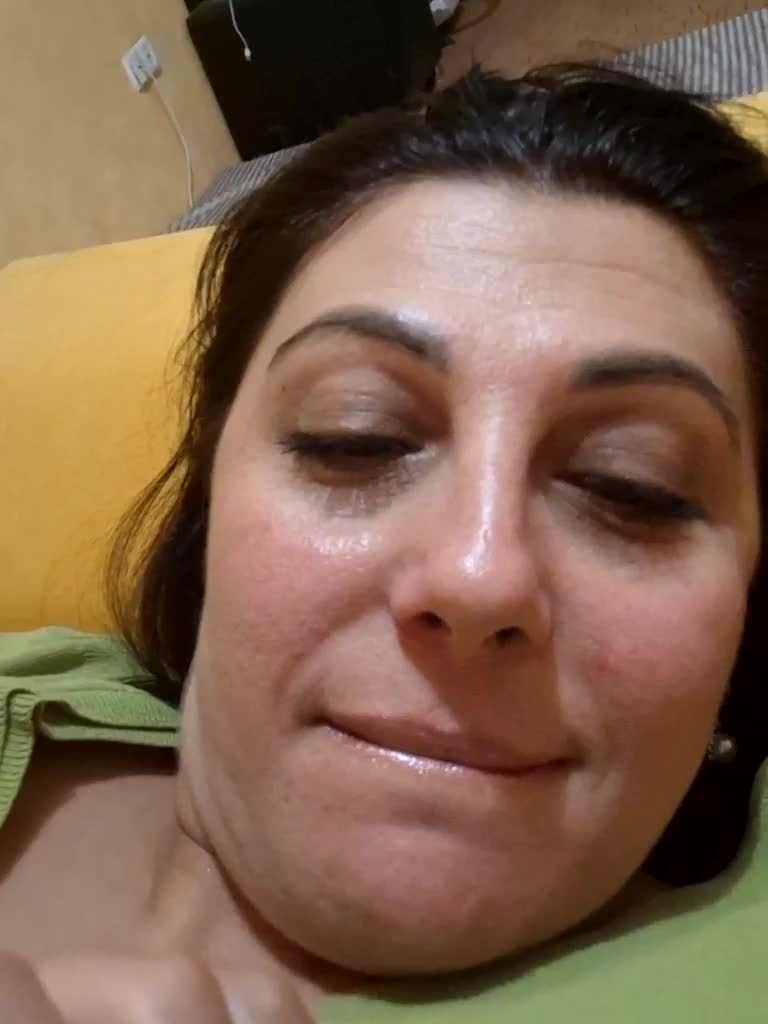 AmyRoses Cam Model Chat October 17, 2025