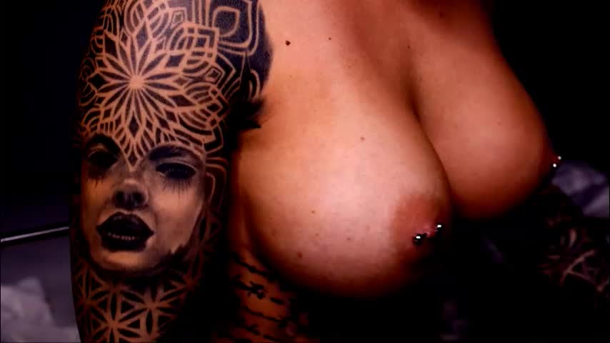 dee_waters Cam Model Chat October 17, 2025