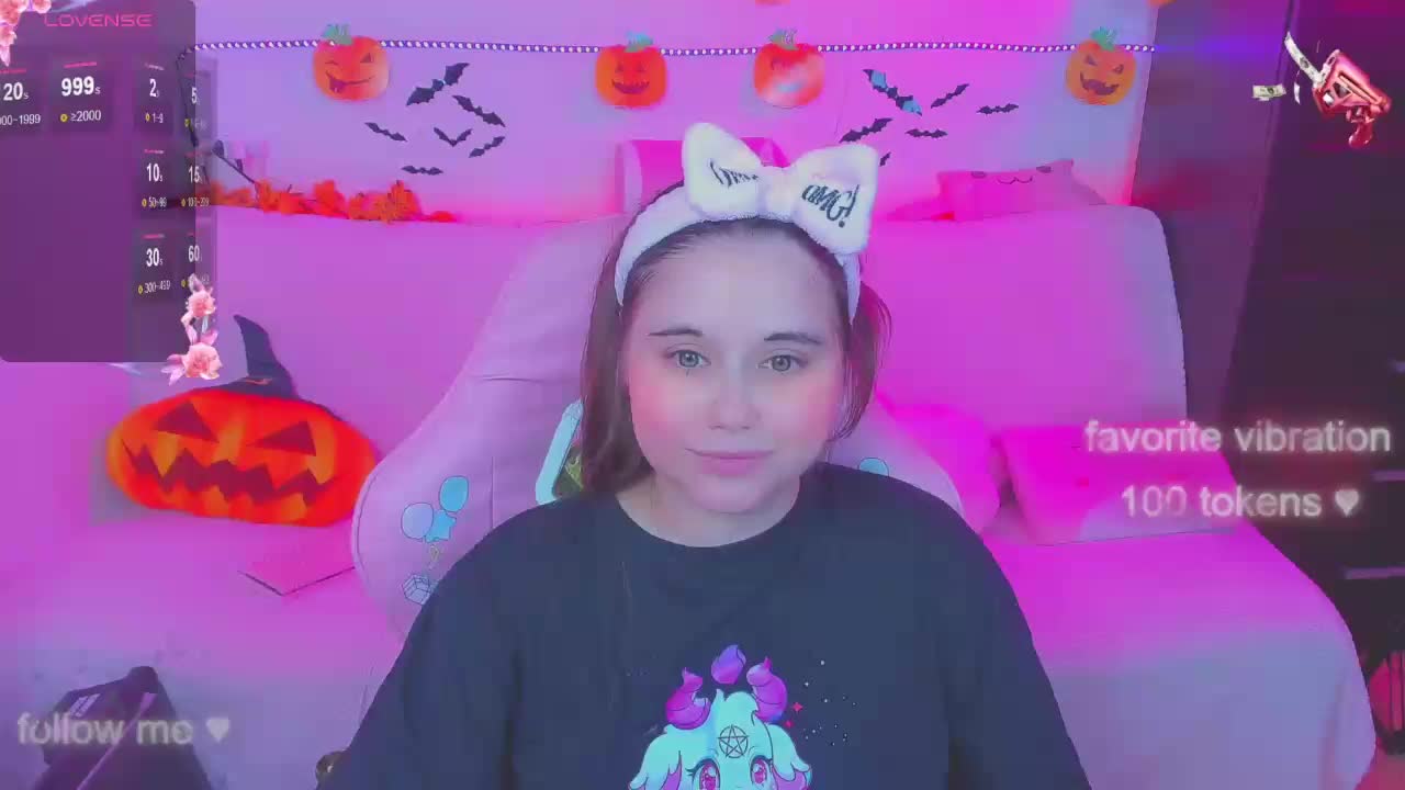LoliSuccub Cam Model Chat October 17, 2025