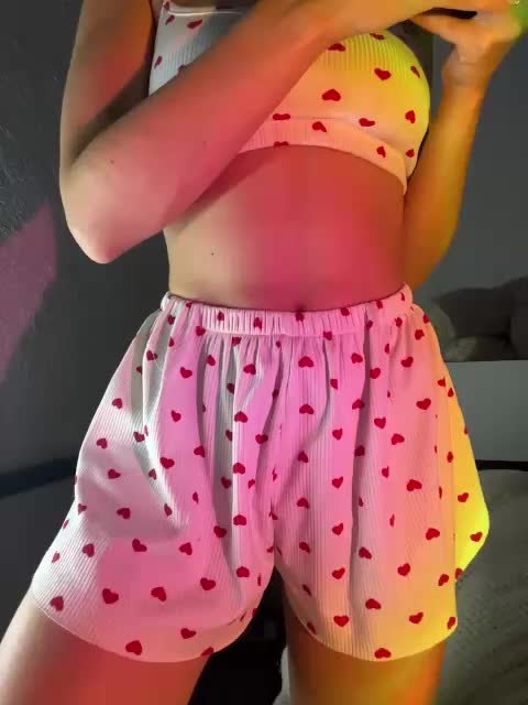 Darnot Cam Model Chat October 17, 2025