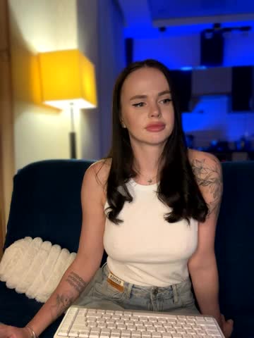 DinaTasty Cam Model Chat October 17, 2025