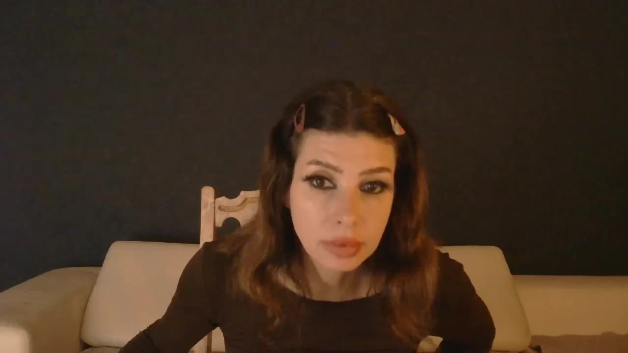 WhiteQueen888 Cam Model Chat October 17, 2025