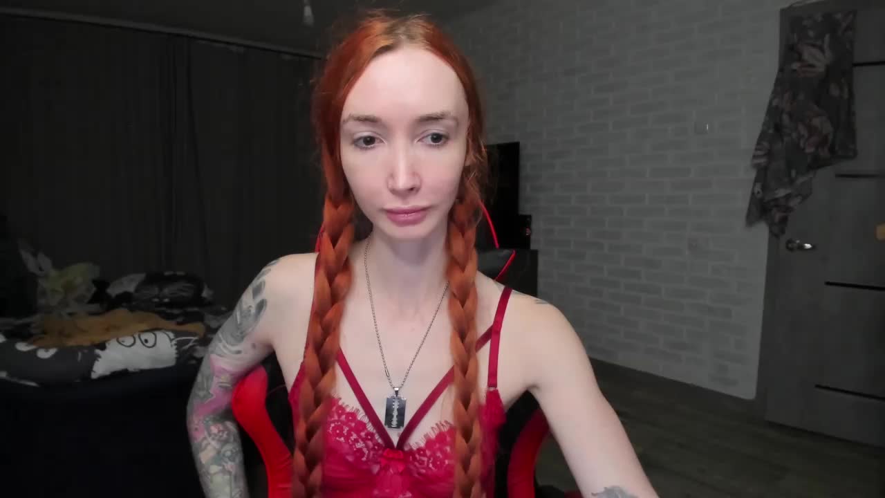 Roxy-Sun Cam Model Chat October 17, 2025