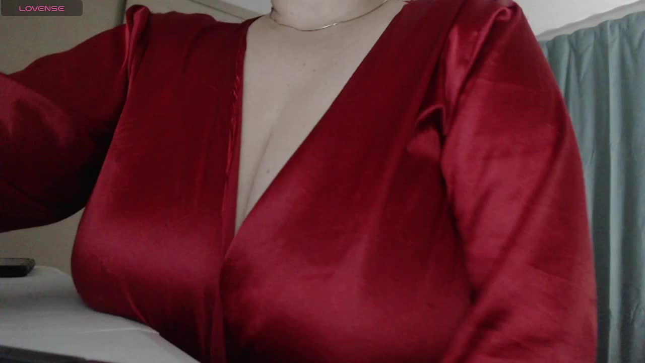 naturalmoommy Cam Model Chat October 17, 2025