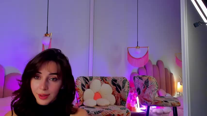 ElsaYoung Cam Model Chat October 17, 2025