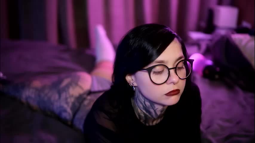 acid_pie Cam Model Chat October 17, 2025