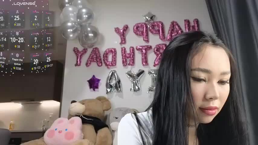 asianqueeny Cam Model Chat October 17, 2025