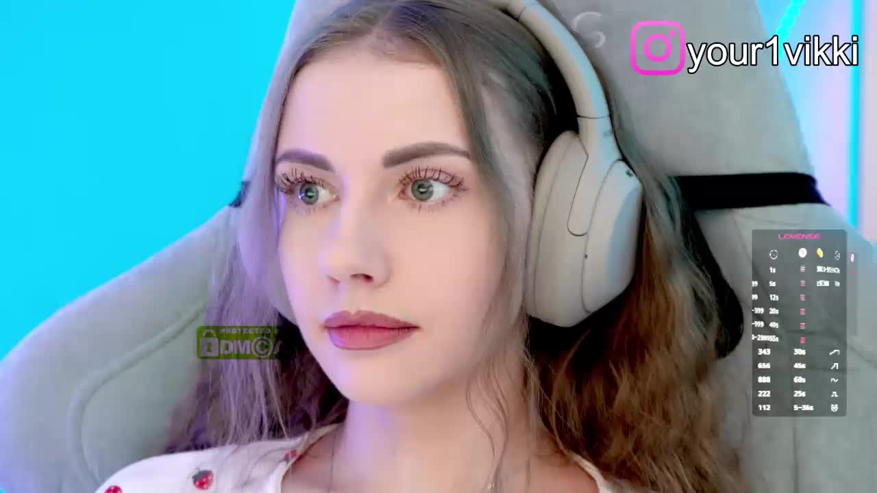 VikkiExtraCheese Cam Model Chat October 17, 2025