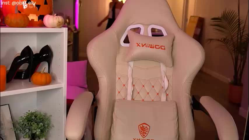 ohbabykelly Cam Model Chat October 17, 2025