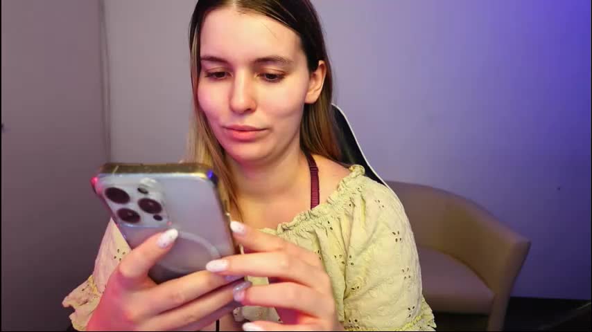 shy_nerd_babyy Cam Model Chat October 17, 2025