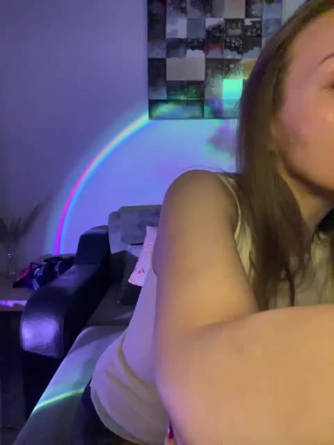 Alisasqrl Cam Model Chat October 17, 2025