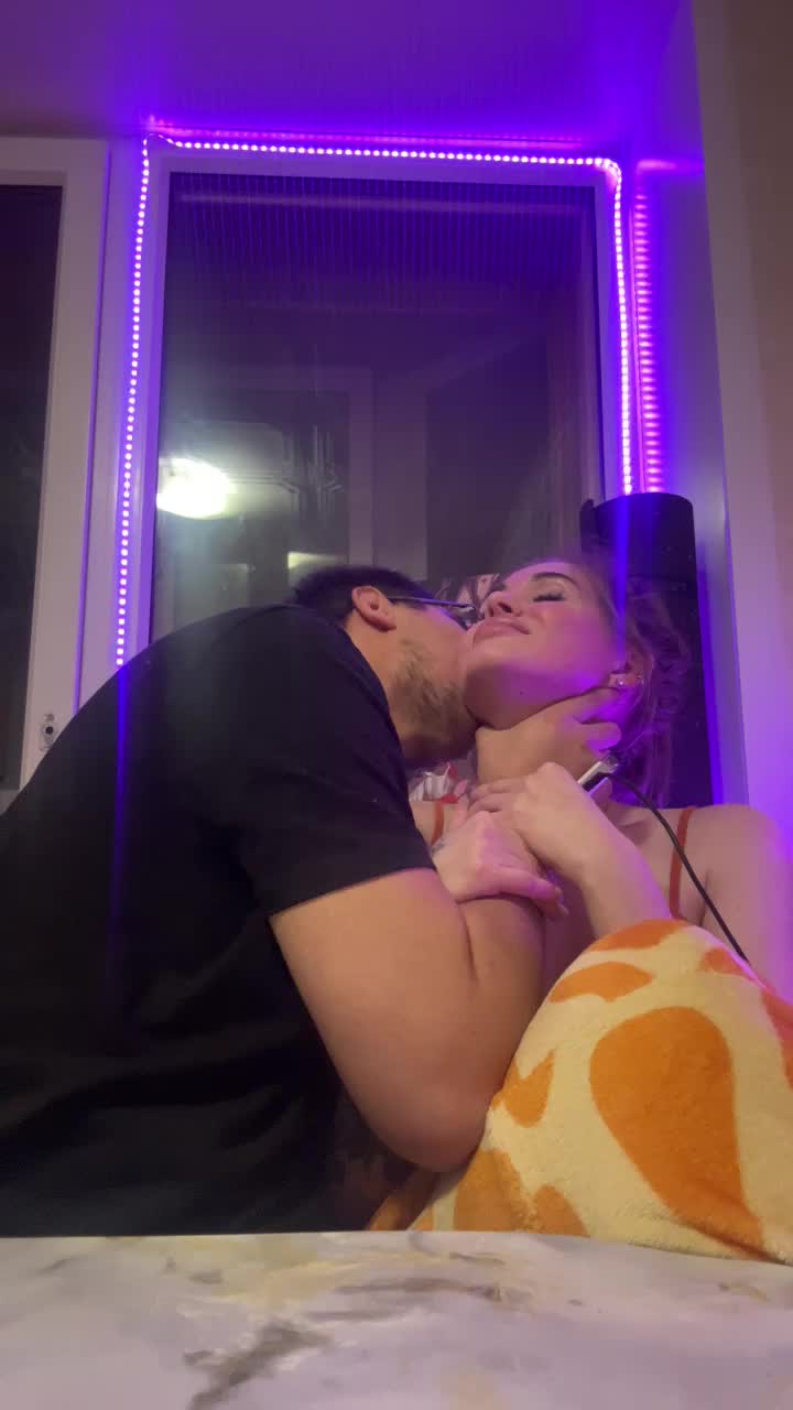 Letti28 Cam Model Chat October 29, 2025