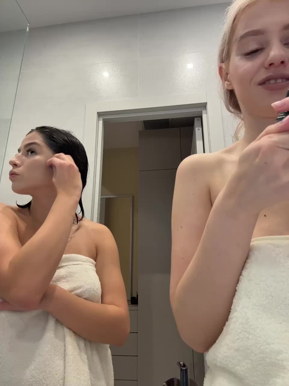 VibroMashulkaDashulka Cam Model Chat October 29, 2025