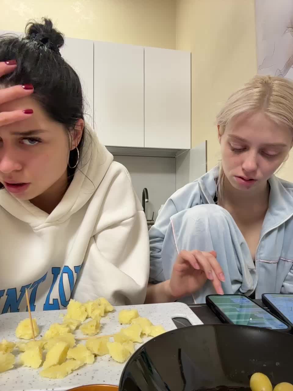 VibroMashulkaDashulka Cam Model Chat October 29, 2025