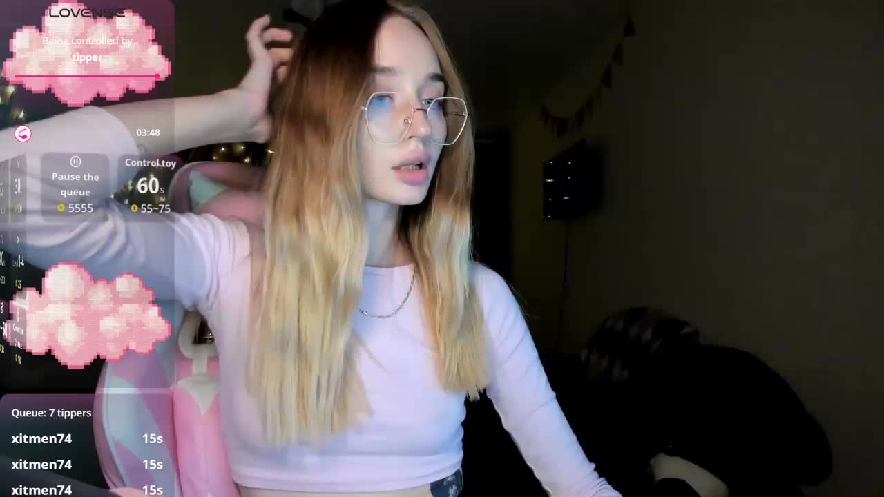 Polikinesis Cam Model Chat October 29, 2025