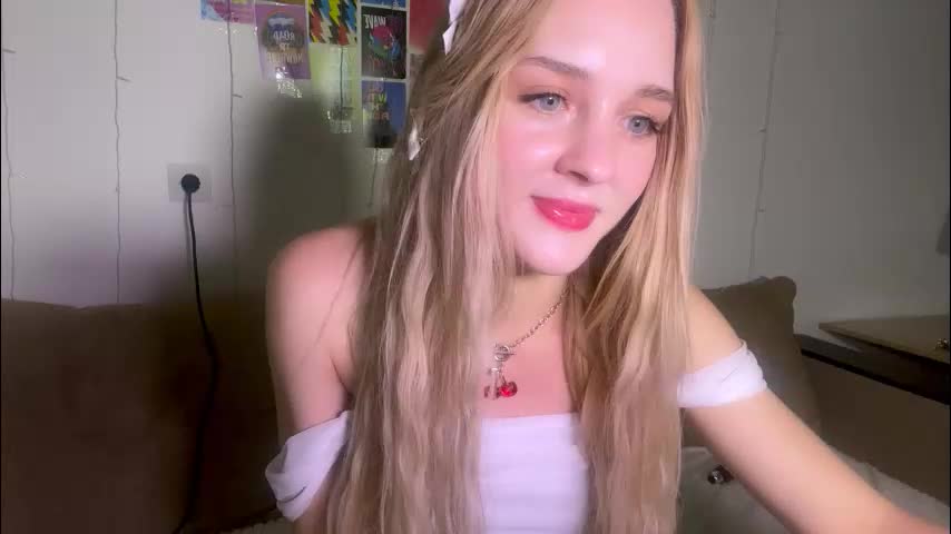 sailormoon666_ Cam Model Chat October 29, 2025