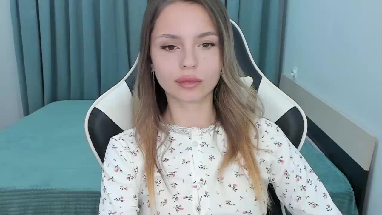 EmiMe Cam Model Chat October 29, 2025