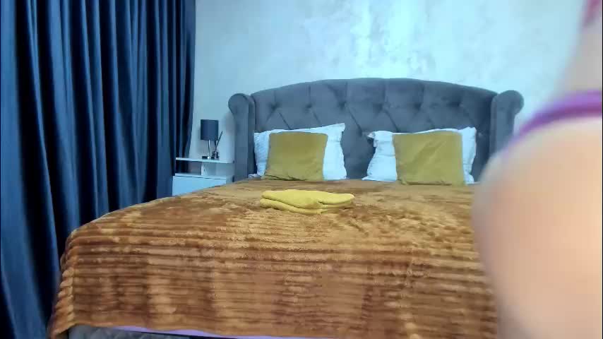 nicepussyfuckk18 Cam Model Chat October 29, 2025