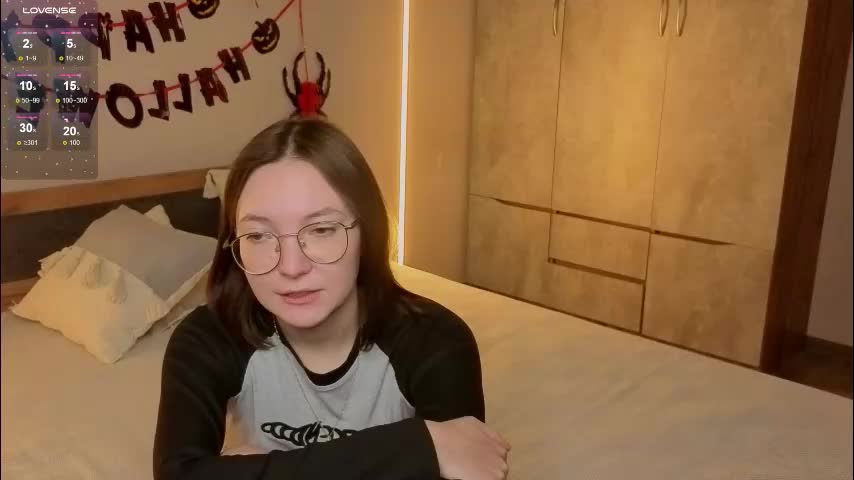 _reverse_gang_ Cam Model Chat October 29, 2025