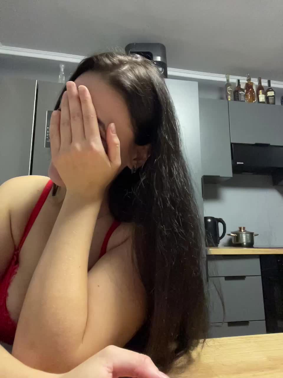 Potifays Cam Model Chat October 29, 2025