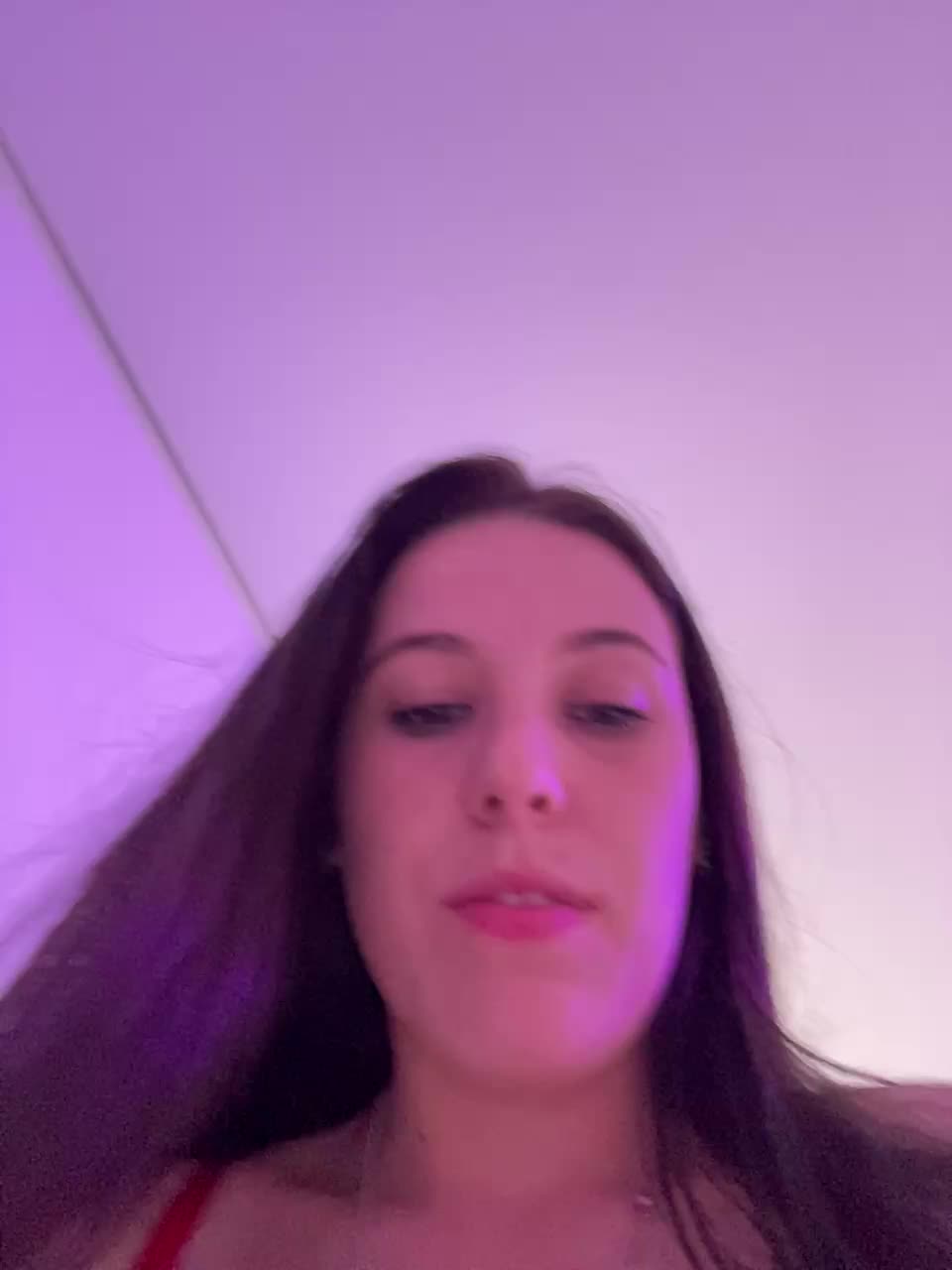 Potifays Cam Model Chat October 29, 2025