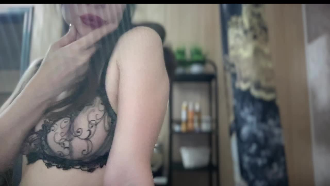 Melissa222Femdom Cam Model Chat October 29, 2025