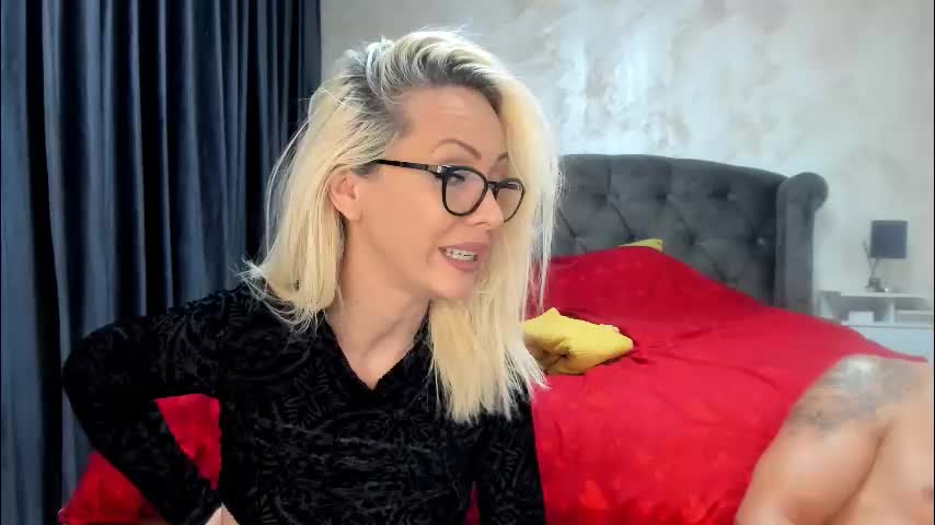 nicepussyfuckk18 Cam Model Chat October 29, 2025