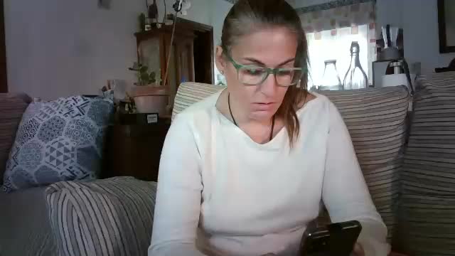 lolahueso Cam Model Chat October 29, 2025