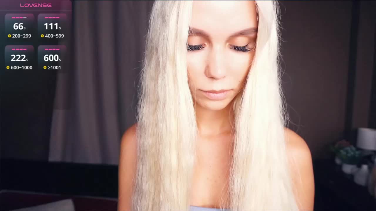 gwenbudlong Cam Model Chat October 29, 2025