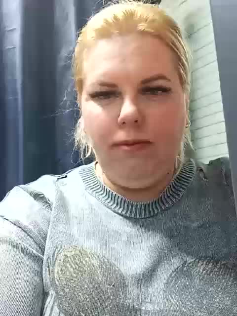 blondy_girl1499 Cam Model Chat October 29, 2025