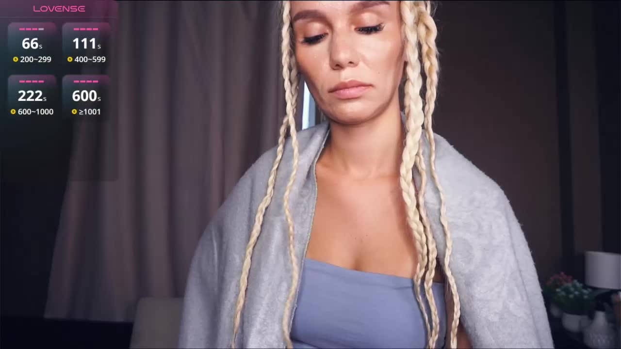 gwenbudlong Cam Model Chat October 29, 2025