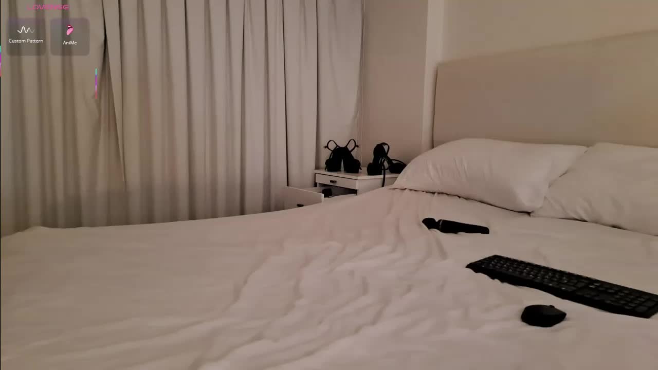 Bella_Byers Cam Model Chat October 29, 2025