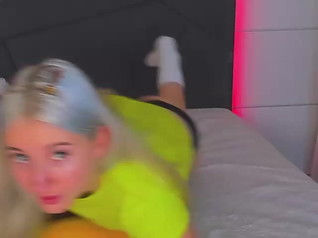 HollyTaillor Cam Model Chat October 29, 2025