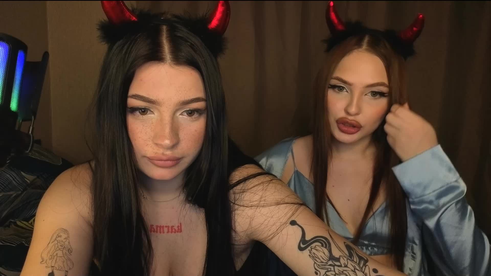 LisaAndDenis Cam Model Chat October 29, 2025