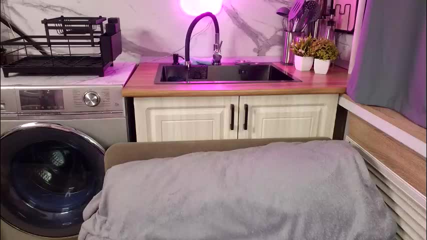 femdom_room Cam Model Chat October 29, 2025