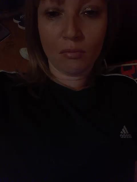 Lena-33 Cam Model Chat October 29, 2025