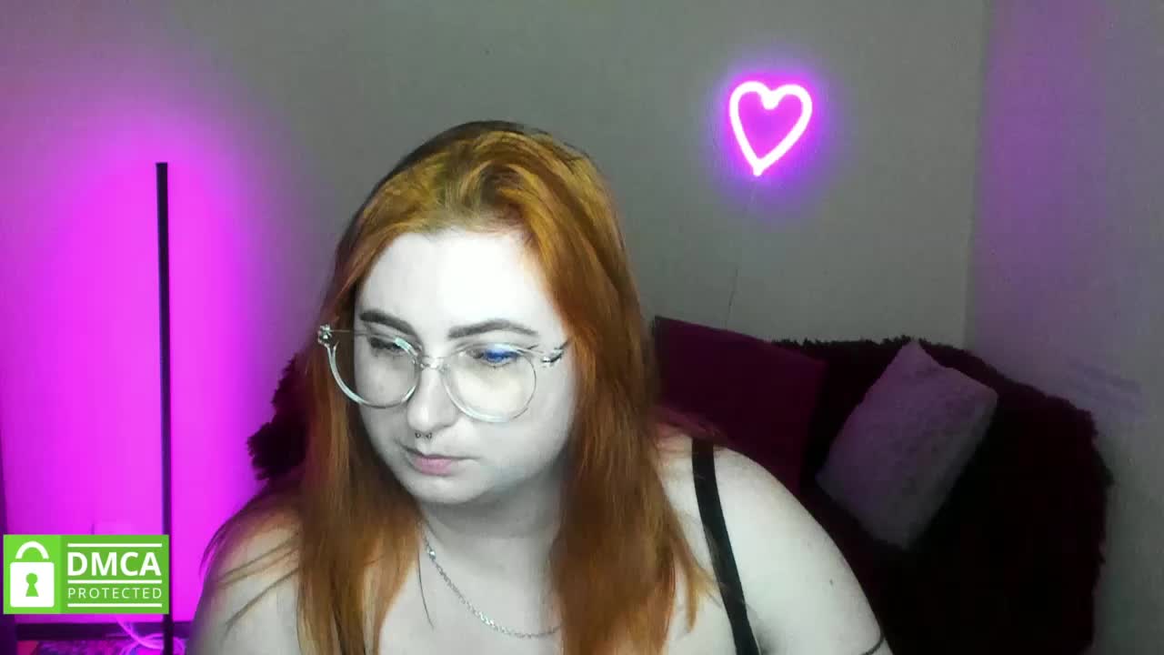 Aliciaredluv Cam Model Chat October 29, 2025