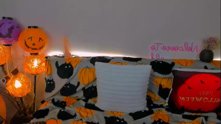 madis0n_crystal Cam Model Chat October 29, 2025